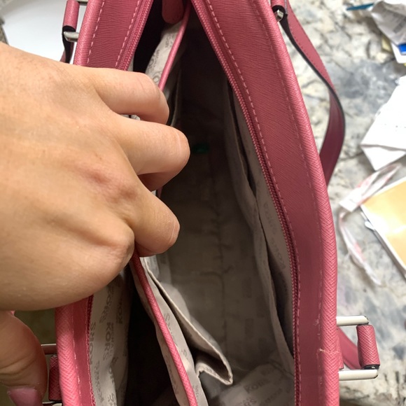 Michael Kors purse - Picture 5 of 5